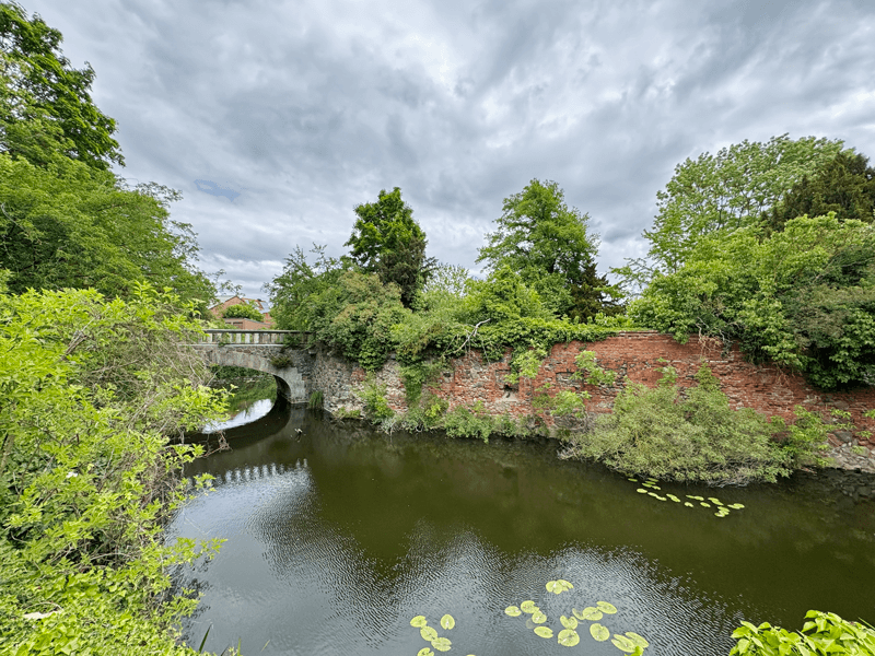Burg Angern Wassergraben
