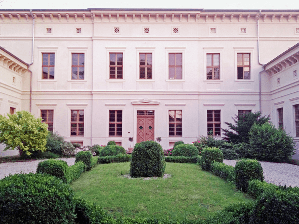 Schlossansicht Nordseite mit Rondell